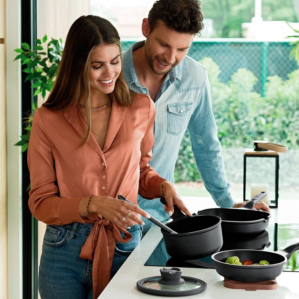 Ковш с крышкой BergHOFF Leo Stone+ 2 л (3950591) - фото 2 Ковш с крышкой BergHOFF Leo Stone+ 2 л (3950591) - фото 2