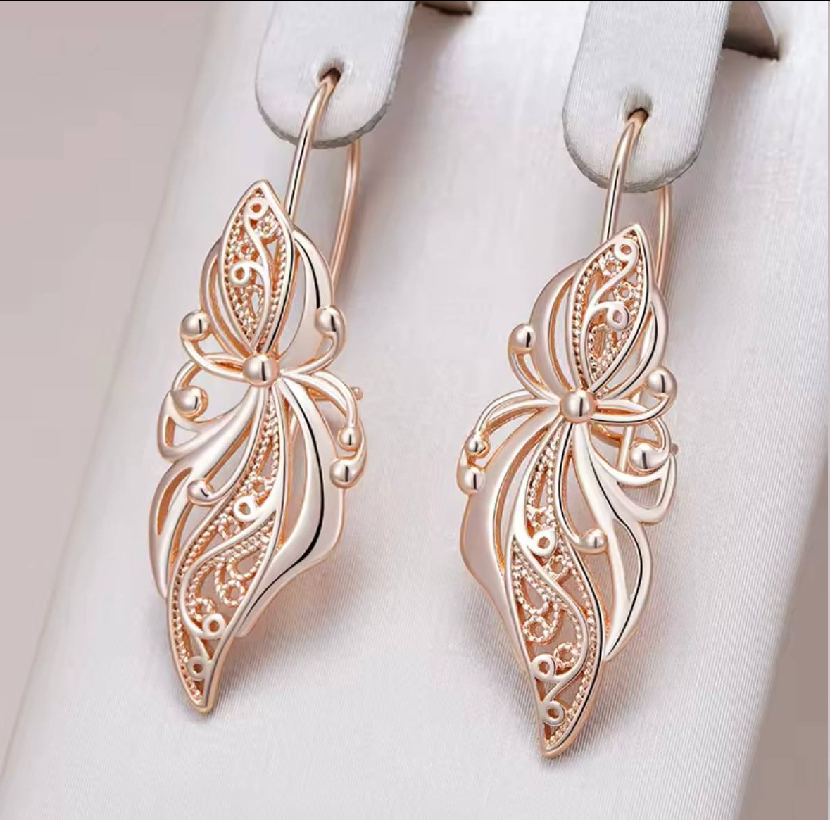 Серьги GONCHAR & CO Цветочек ювелирный сплав 18к 585п 3,6 см Золотой (323-008) Серьги GONCHAR & CO Цветочек ювелирный сплав 18к 585п 3,6 см Золотой (323-008)