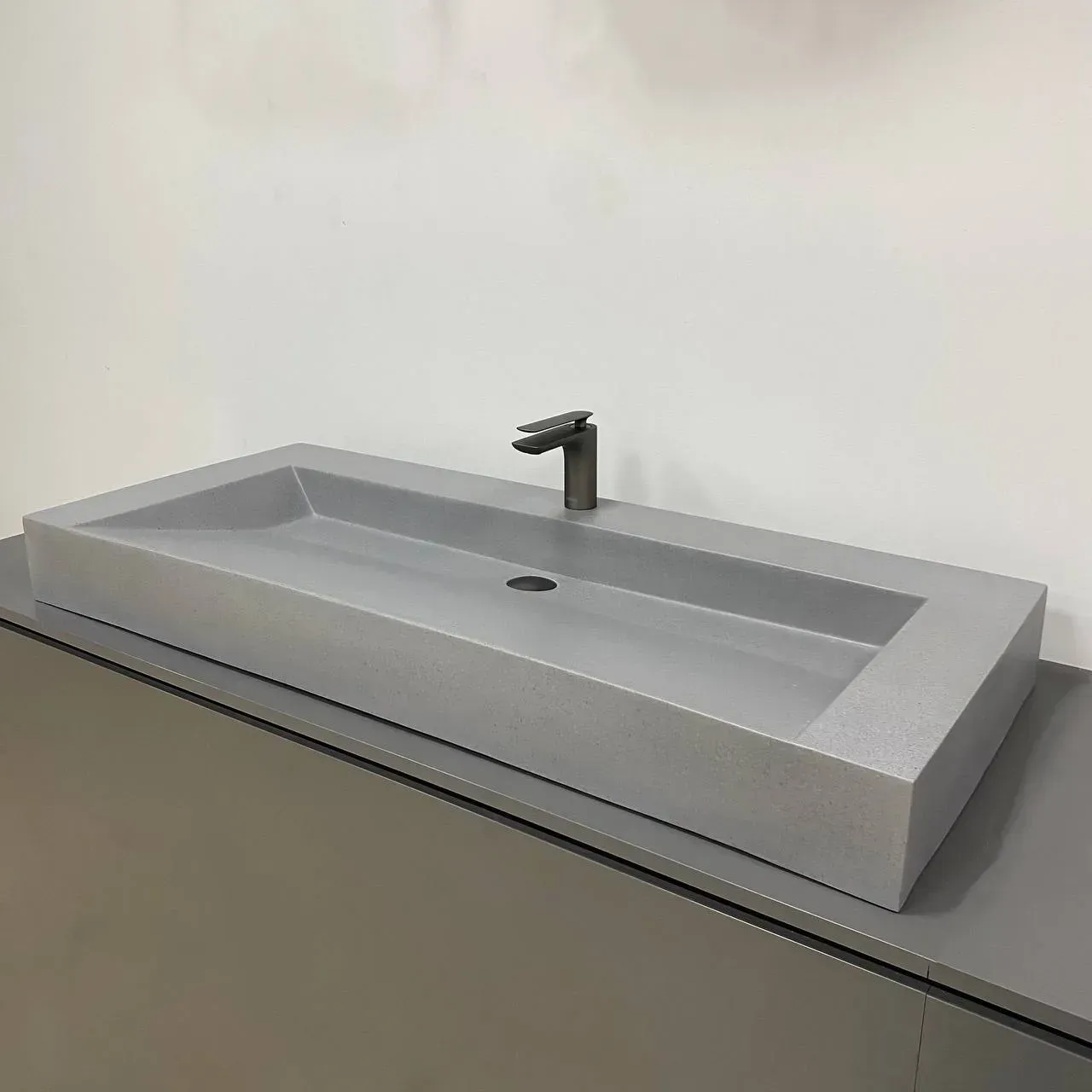 Раковина подвесная VBI VIESTE прямоугольная 1185x490 мм Серый матовый (RM-VBI-016803) - фото 2