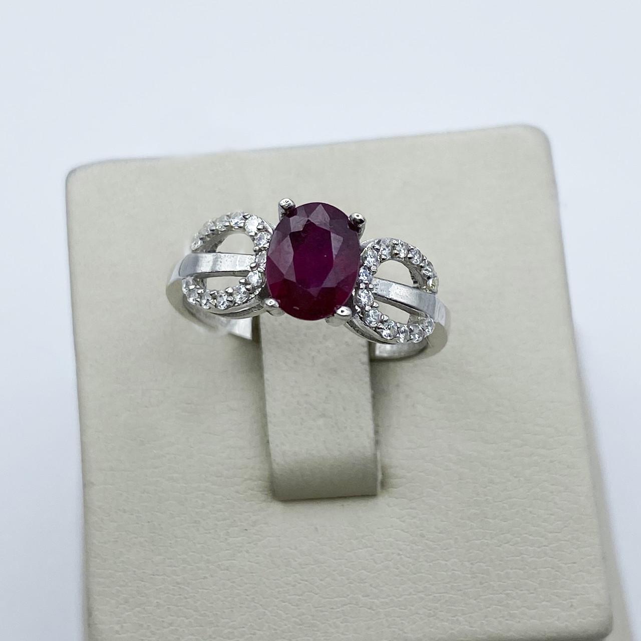 Кольцо серебряное с рубином р. 17 2,47 г (1951022426)