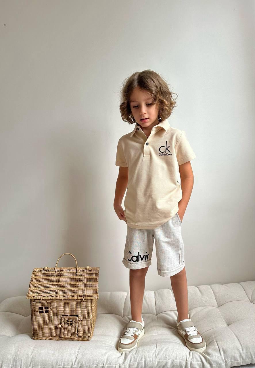 Костюм на мальчика Calvin Klein поло/шорты 116-122 см Бежевый (25184364)