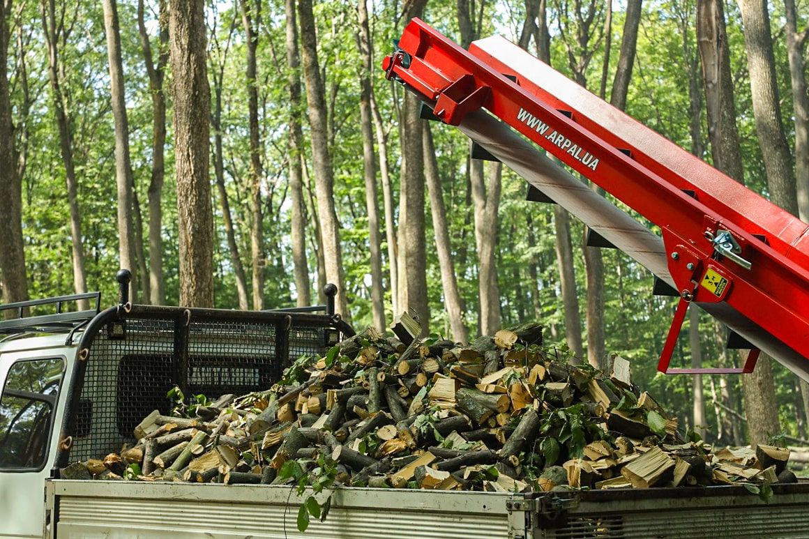 Подрібнювач гілок Arpal на шматки дров з бензиновим двигуном на причепі з поворотною платформою (АМ-200БД-К) - фото 7 Подрібнювач гілок Arpal на шматки дров з бензиновим двигуном на причепі з поворотною платформою (АМ-200БД-К) - фото 7