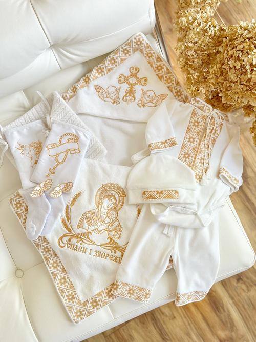 Хрестильний набір для хлопчика Family Tradition Богородиця і ангели махра/велюр з вишивкою Білий (50226)