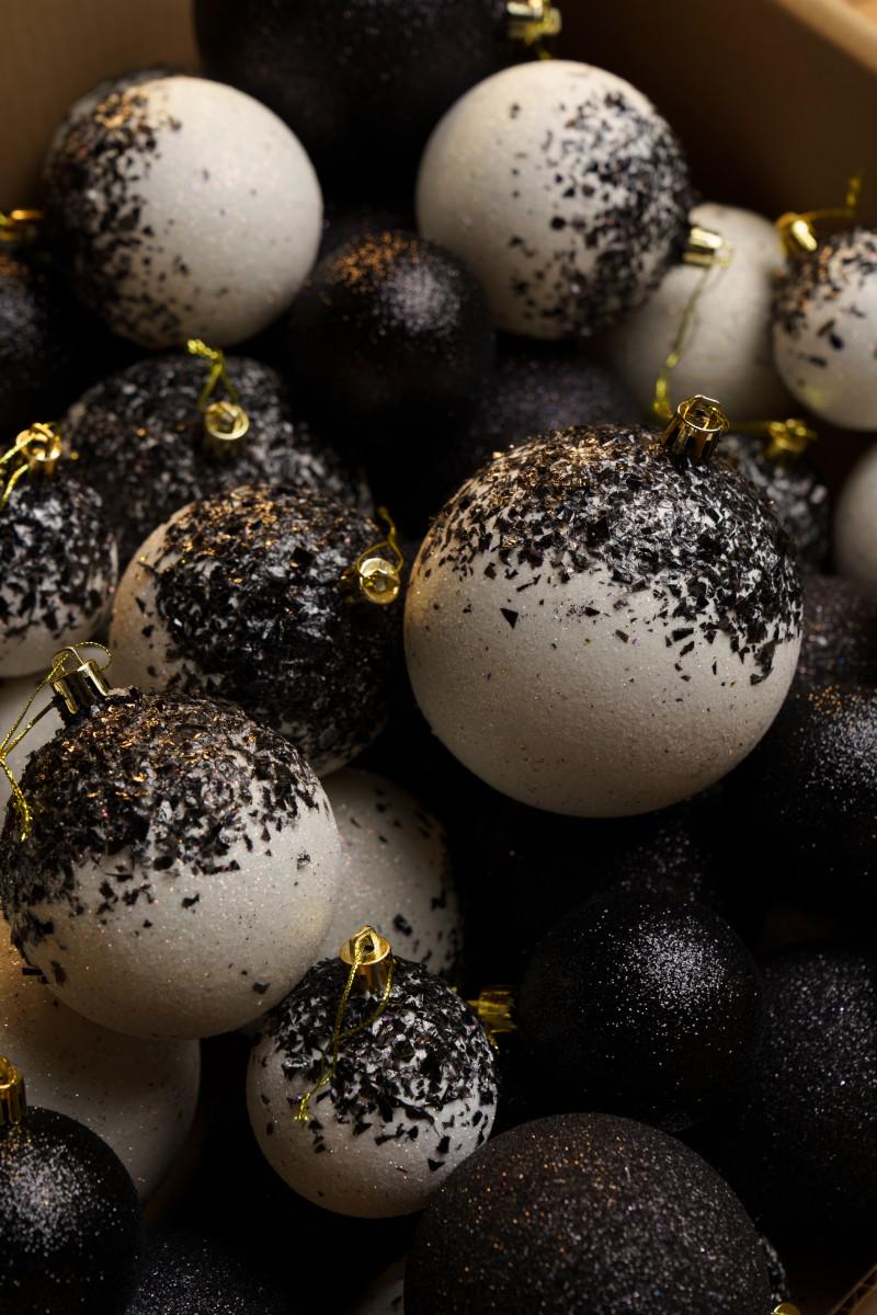 Ялинковий набір куль з блискітками Бите Скло Чорний/Білий (VYA678123) - фото 3 Ялинковий набір куль з блискітками Бите Скло Чорний/Білий (VYA678123) - фото 3