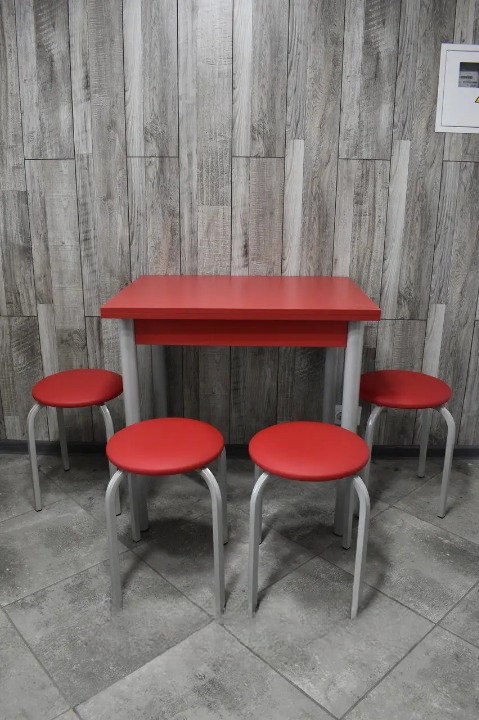 Кухонний комплект Оскар стіл розкладний/табурети 4 шт. Стандарт 60х80/80х120х75 см Червоний (28375069)