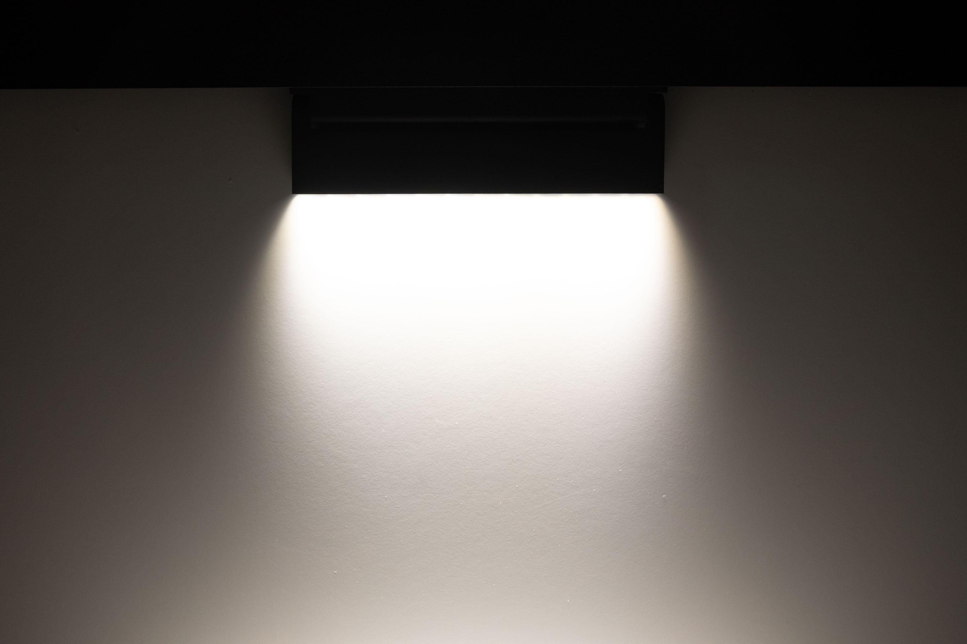 Трековый светильник магнитный Prolum M20 Series-MG 4000K 48V 12W Черный (28784123) - фото 2 Трековый светильник магнитный Prolum M20 Series-MG 4000K 48V 12W Черный (28784123) - фото 2