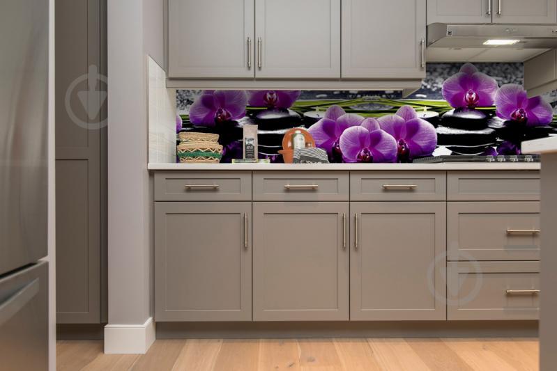 Скинали на кухню Zatarga «Фиолетовые орхидеи» 650х2500 мм виниловая 3Д наклейка кухонный фартук самоклеящаяся Z180459/1