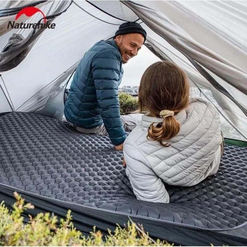 Туристический коврик Naturehike CNH22DZ018 с мешком для надувания 196x64x7 см Черный (6975641888475) - фото 4 Туристический коврик Naturehike CNH22DZ018 с мешком для надувания 196x64x7 см Черный (6975641888475) - фото 4