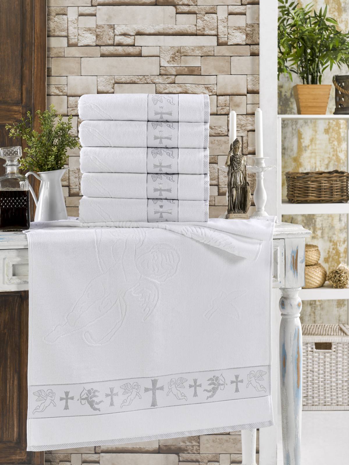 Хрестильна Крижми махрова 70х140 з вишивкою срібний хрестик для хрещення дитини 600г / м2 Туреччина Хрестильна Крижми махрова 70х140 з вишивкою срібний хрестик для хрещення дитини 600г / м2 Туреччина