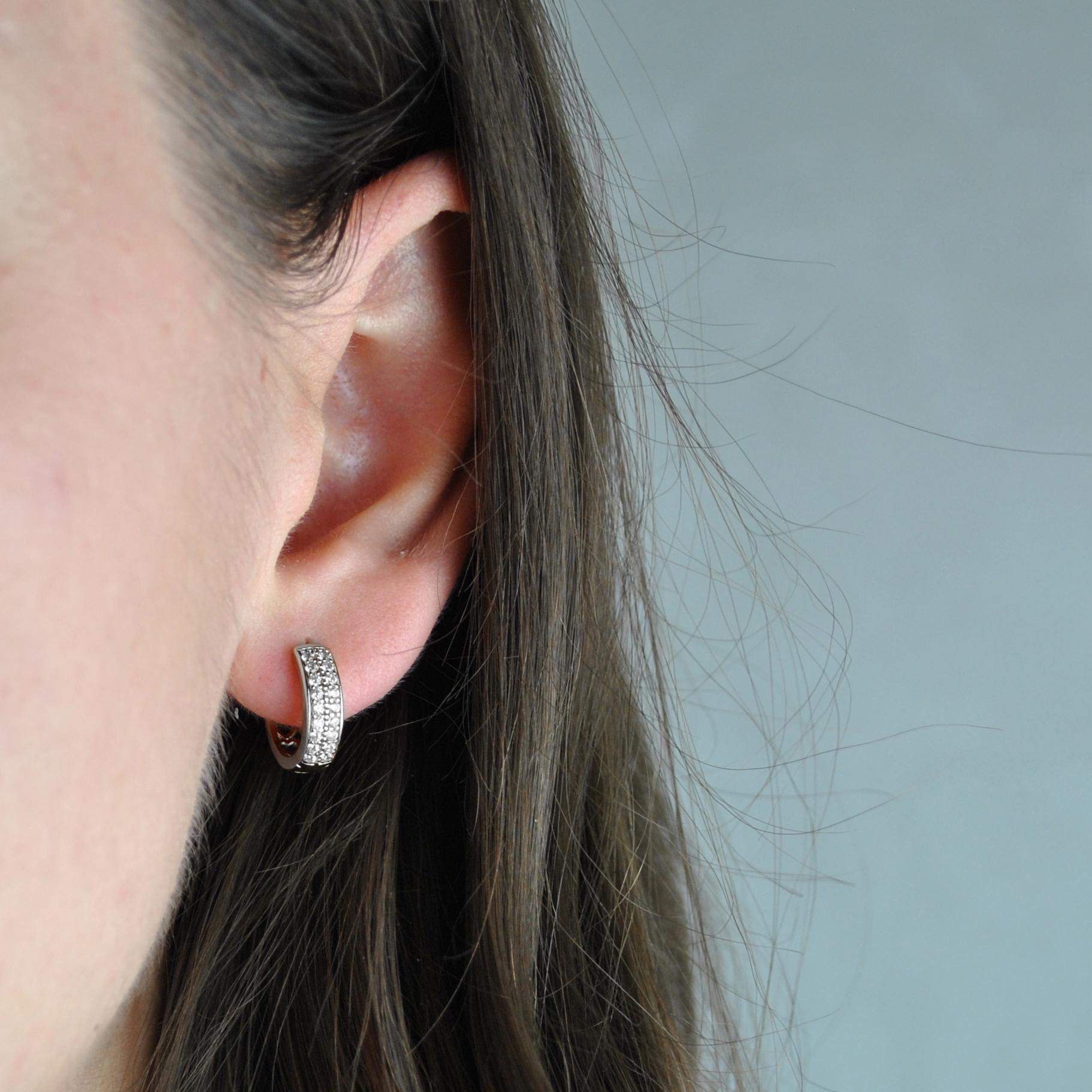 Серьги кольца с фианитами медицинская сталь родий (x171-1) - фото 2 Серьги кольца с фианитами медицинская сталь родий (x171-1) - фото 2