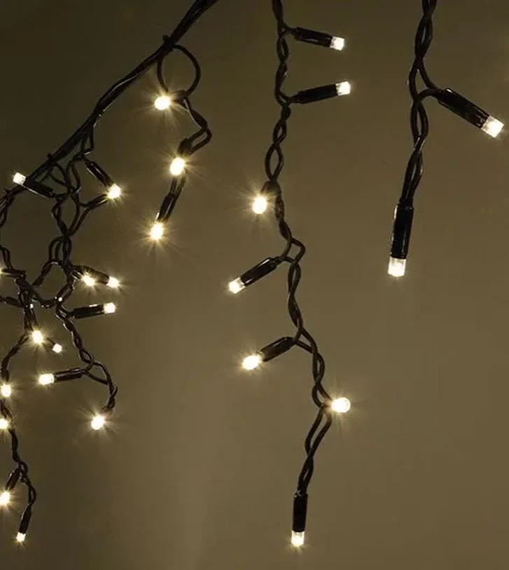 Гірлянда вулична UKC Бахрома на чорному дроті 120 LED IP65 5х0,6 м Теплий білий