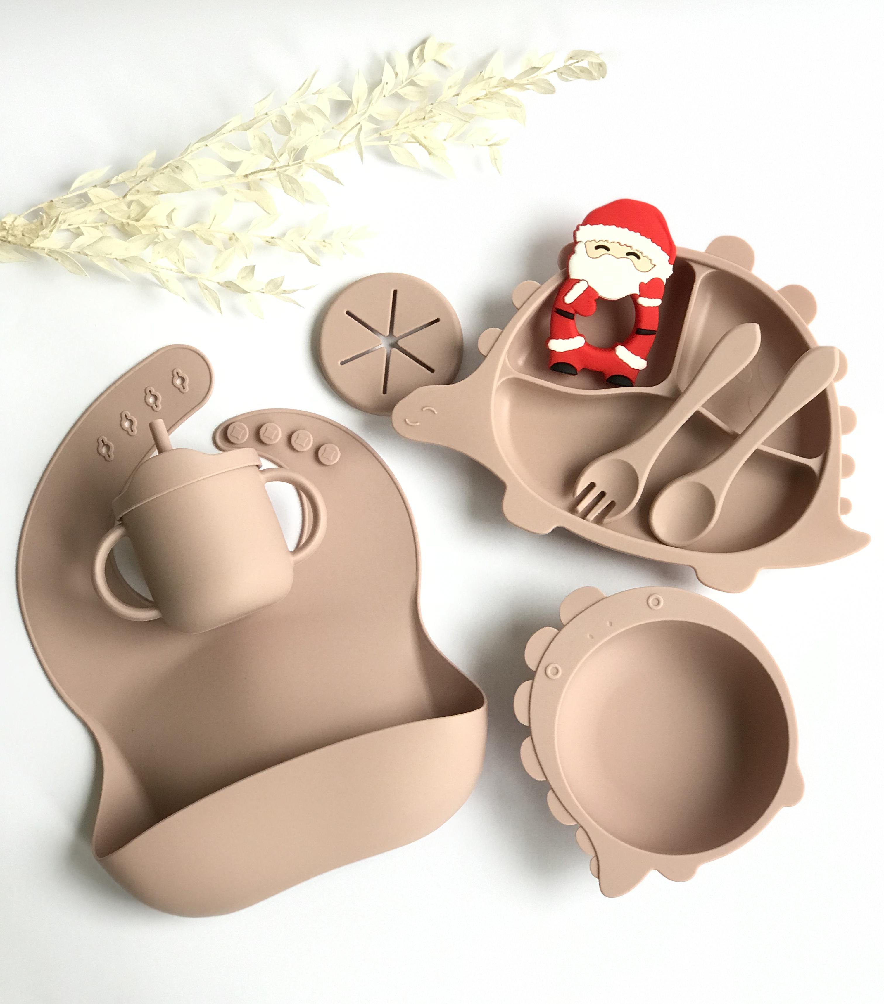 Набор посуды для кормления детей из пищевого силикона для девочки Розовый (1183)