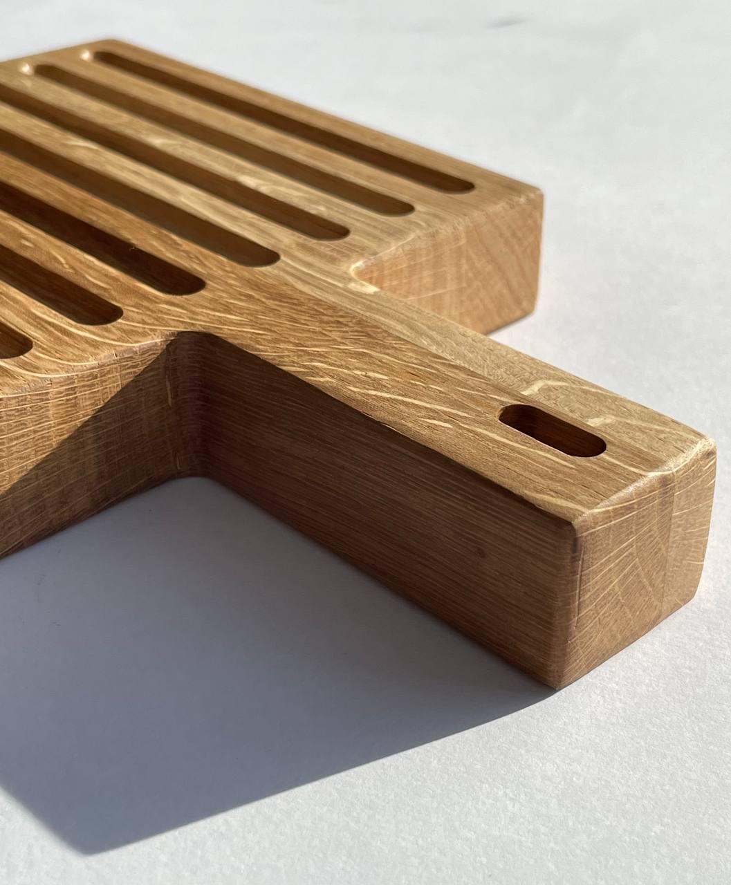 Доска деревяная с ручкой для подачи блюд 13х20 см (9230004) - фото 3 Доска деревяная с ручкой для подачи блюд 13х20 см (9230004) - фото 3