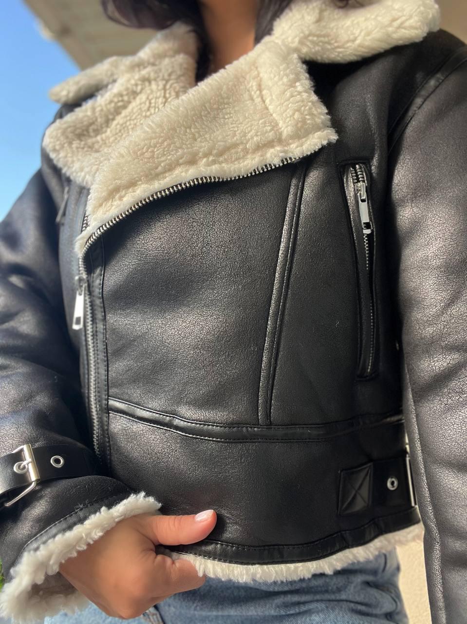 Дублянка женская Aftf Basic 2418 косуха укороченная молния белый мех L Черный (2830) - фото 6 Дублянка женская Aftf Basic 2418 косуха укороченная молния белый мех L Черный (2830) - фото 6