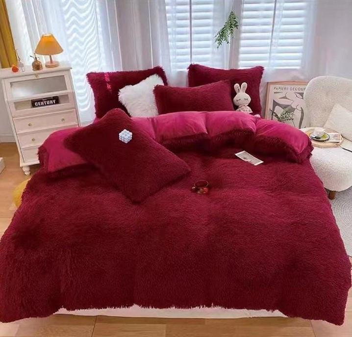 Комплект постельного белья меховой евро (25328)