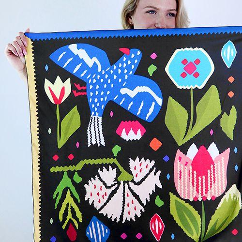 Платок шелковый Presentville Птица и цветы 68х68 см (HUST_25M022)