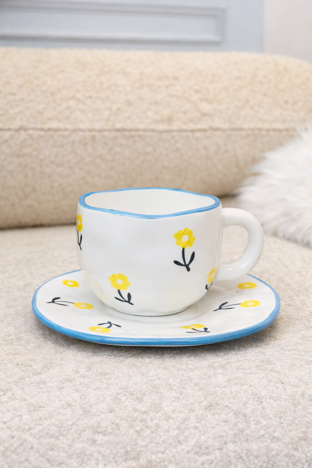 Чашка с блюдцем Желтый цветок 300 мл Белый (8030-404)