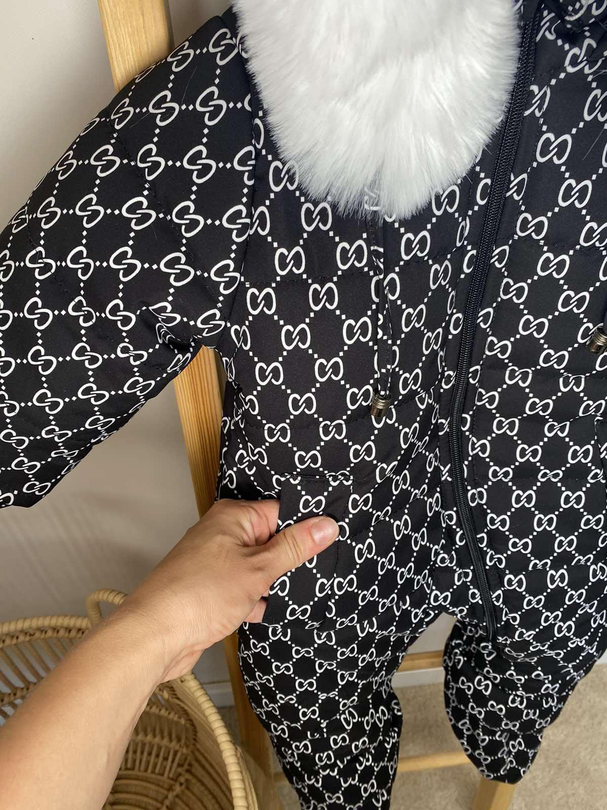 Дитячий зимовий комбінезон з пінетками та рукавичками 80 см Чорний (21321) - фото 3 Дитячий зимовий комбінезон з пінетками та рукавичками 80 см Чорний (21321) - фото 3