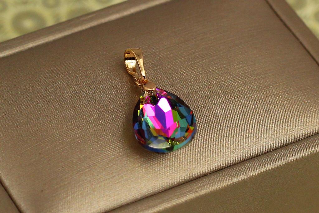 Кулон Xuping Jewelry Велика крапля із зеленим каменем Сваровські 1,9 см Золотистий