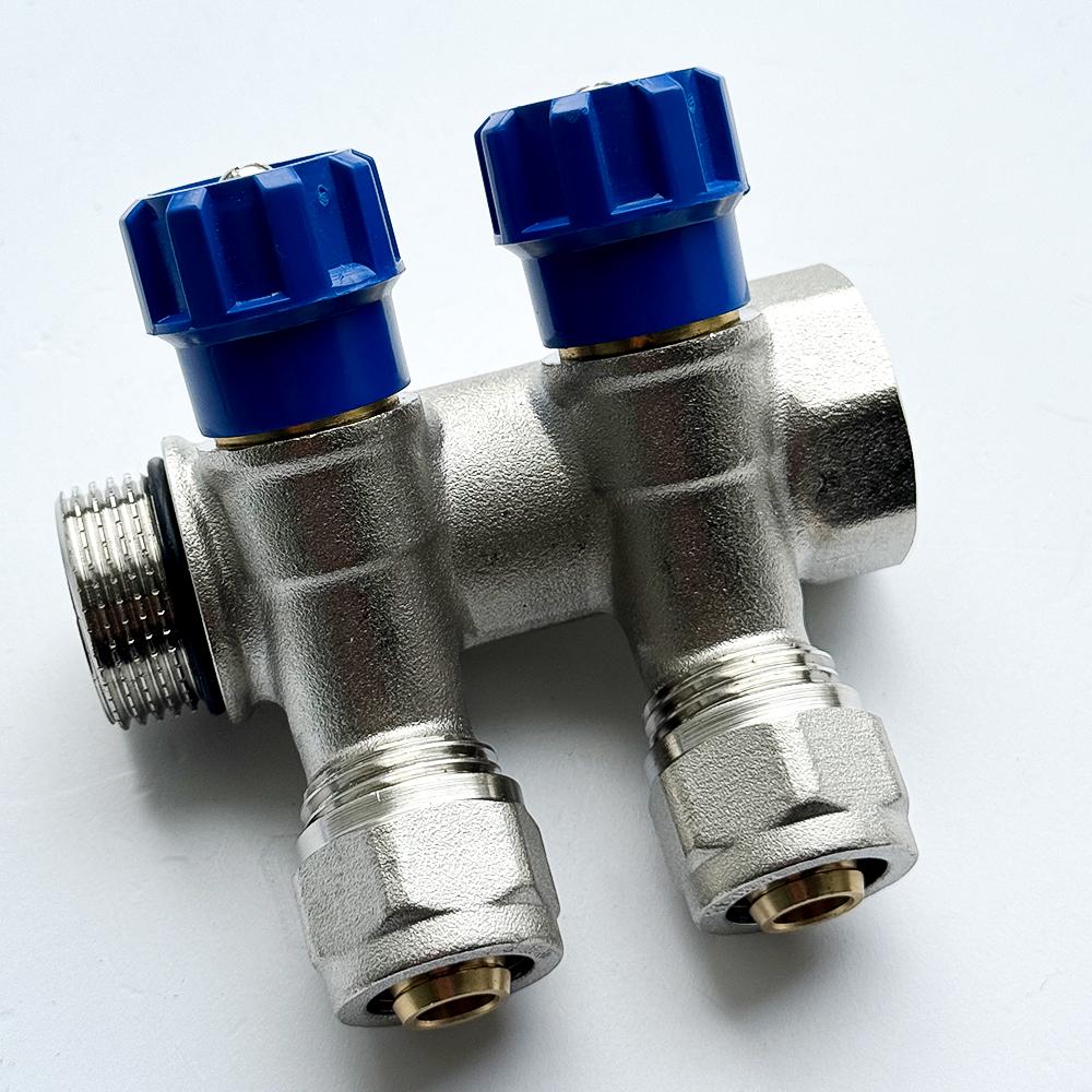 Коллектор с перекрытием SANTAN 16х3/4" под 35° латунь никелированная 2 контура (85188) - фото 2 Коллектор с перекрытием SANTAN 16х3/4" под 35° латунь никелированная 2 контура (85188) - фото 2