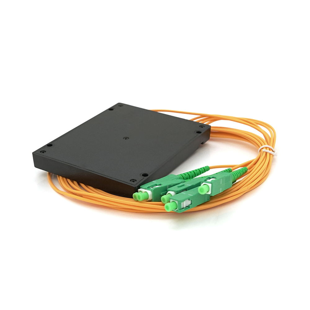 Разветвитель PLC Merlion ML-OP-S624 1x4 SC/APC 1 вход/4 выхода (YUT_V2551) Разветвитель PLC Merlion ML-OP-S624 1x4 SC/APC 1 вход/4 выхода (YUT_V2551)