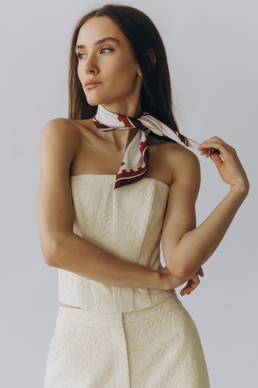 Платок Кривой рог шелковый 55х55 см Красно-бежевый - фото 8 Платок Кривой рог шелковый 55х55 см Красно-бежевый - фото 8