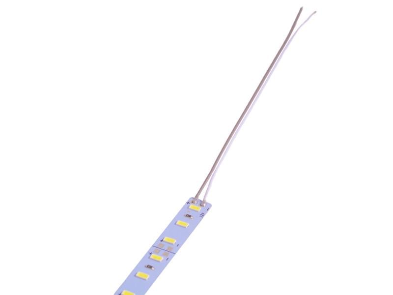 Светодиодная линейка самоклеющаяся SMD5630 72 LED 12В 24Вт 25-30Лм IP20 6500K 1000мм (5236)