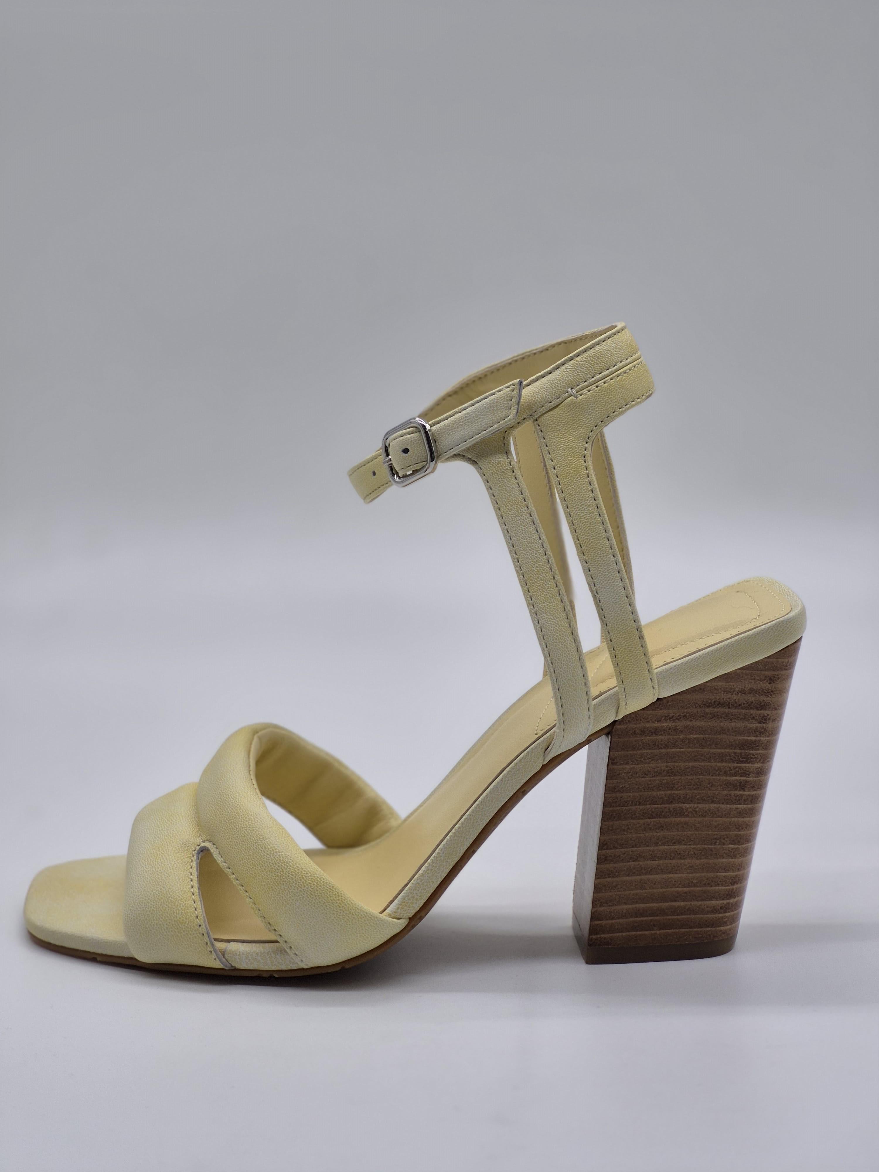 Босоніжки жіночі What For KADO р. 41 Light Yellow