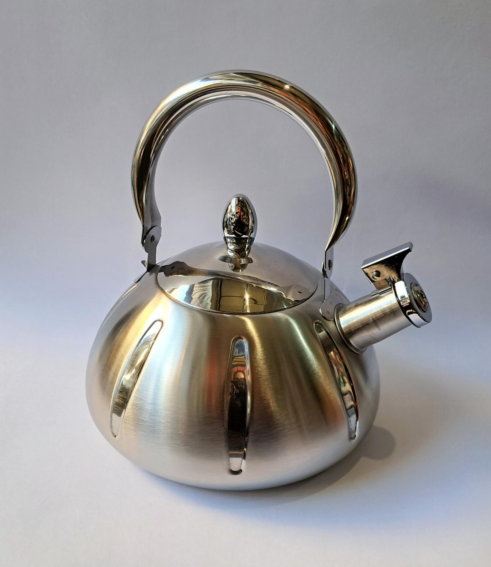 Чайник со свистком из нержавейки А-Плюс WK-1376 3 л