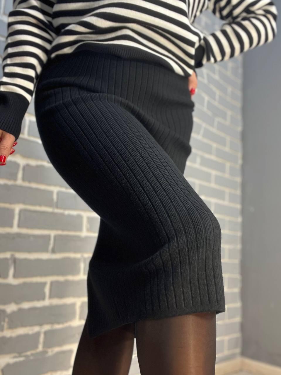 Спідниця жіноча My fashion 478 в'язка широкий рубчик розріз середня довжина р. 44-48 Чорний (3024) - фото 9 Спідниця жіноча My fashion 478 в'язка широкий рубчик розріз середня довжина р. 44-48 Чорний (3024) - фото 9