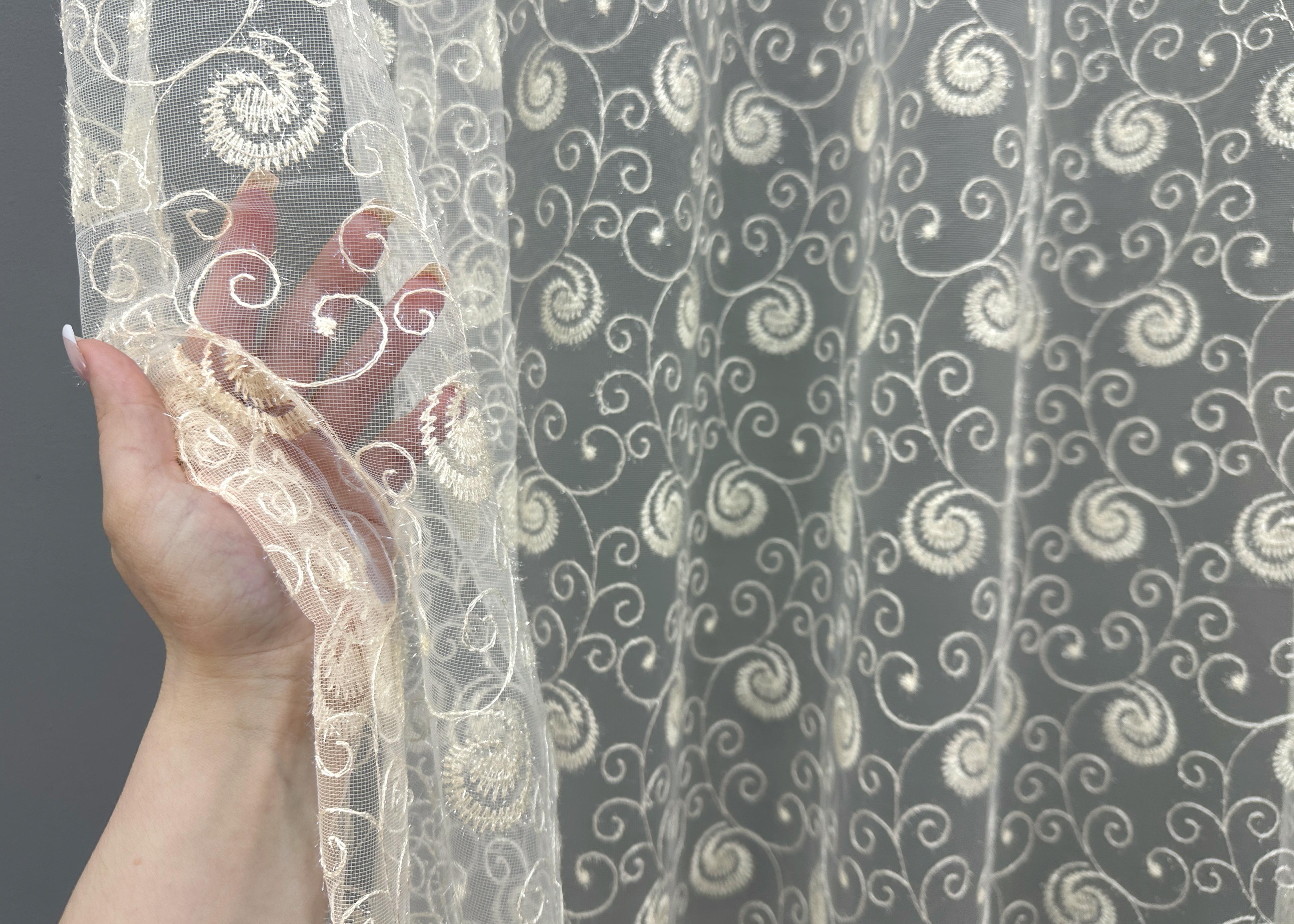 Тюль VR-Textil 1685т Органза с вышивкой и люрексом 300х270 см Молочный (42-0728) - фото 4 Тюль VR-Textil 1685т Органза с вышивкой и люрексом 300х270 см Молочный (42-0728) - фото 4