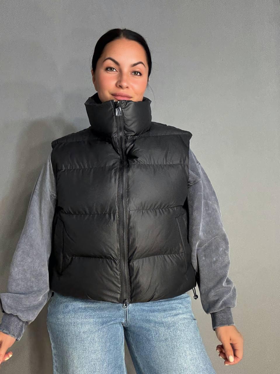 Жилетка жіноча A-N 10013 дута без капюшона р. 44 Чорний - фото 6 Жилетка жіноча A-N 10013 дута без капюшона р. 44 Чорний - фото 6