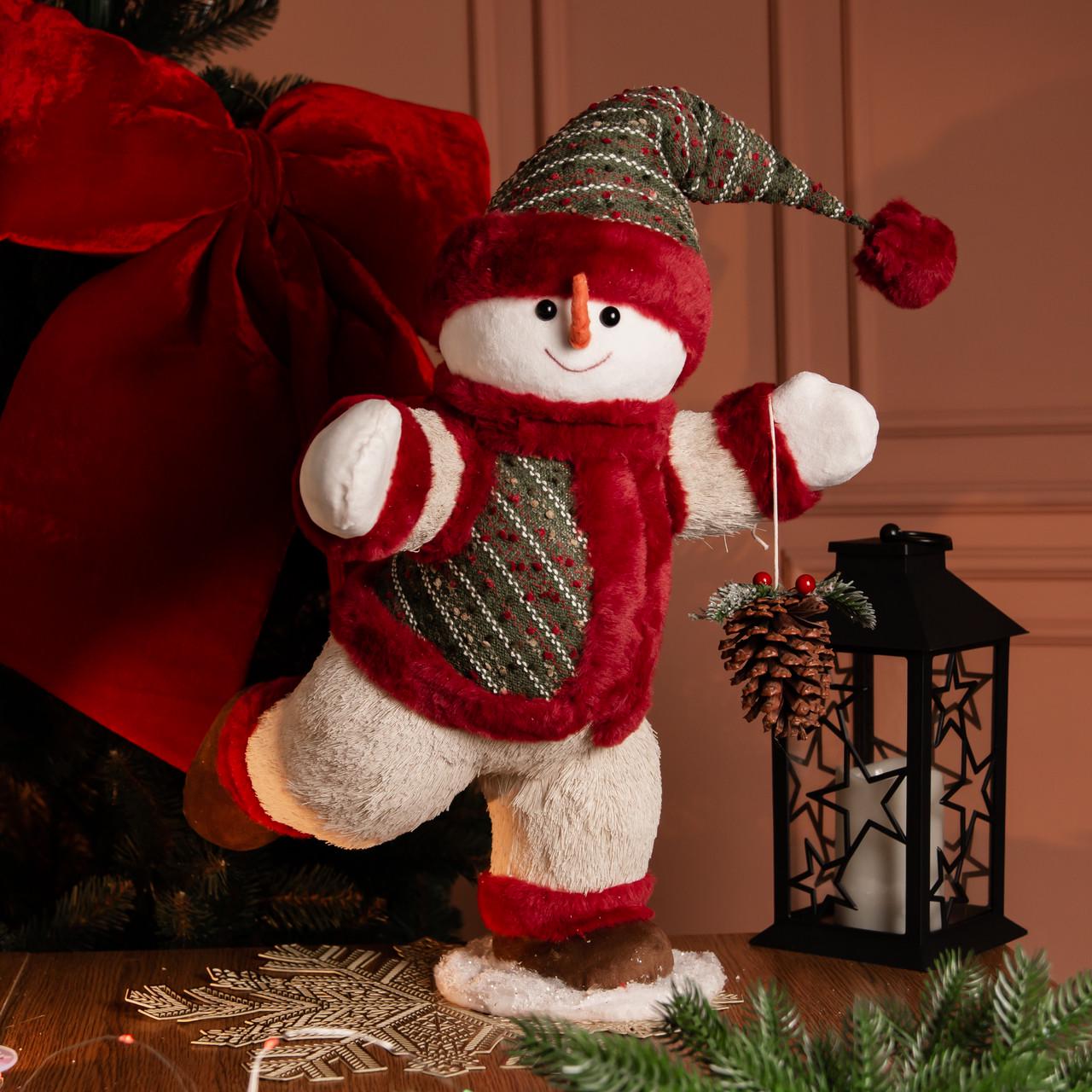 Декор новогодний Снеговик с шишкой 40х33х74 см (CR-4-13)