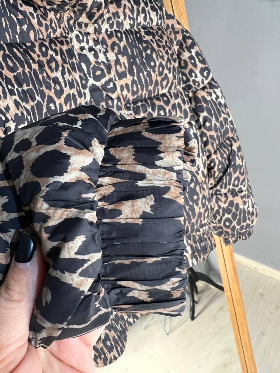 Куртка женская Lady Yep 9006 короткая с капюшоном леопардовый принт на резинке демисезонная р. 46 Темно-коричневый (3283) - фото 10 Куртка женская Lady Yep 9006 короткая с капюшоном леопардовый принт на резинке демисезонная р. 46 Темно-коричневый (3283) - фото 10