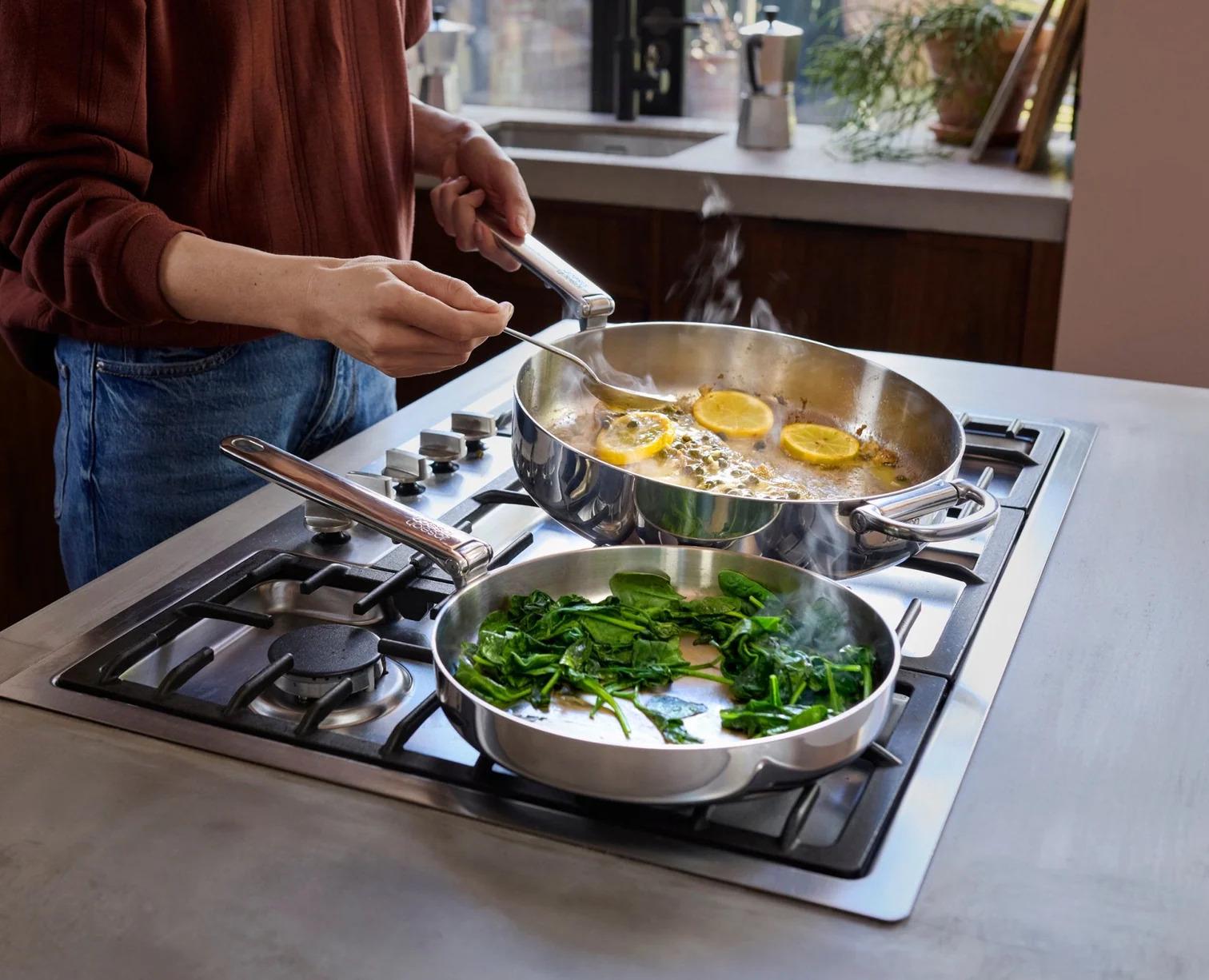 Сковорідка Joseph Joseph Space Steel 24 см (1000025) - фото 4 Сковорідка Joseph Joseph Space Steel 24 см (1000025) - фото 4