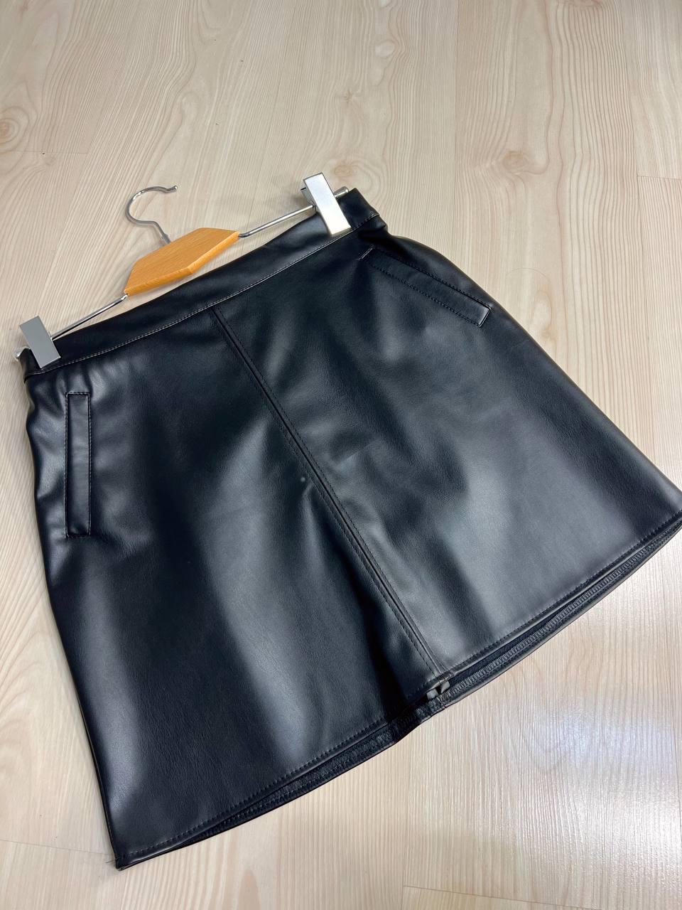Спідниця жіноча Gritana 878 коротка трапеція екошкіра M Чорний (3459) - фото 4 Спідниця жіноча Gritana 878 коротка трапеція екошкіра M Чорний (3459) - фото 4