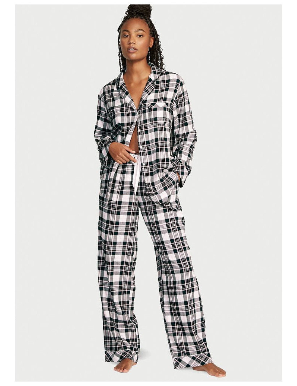 Піжама жіноча Victoria's Secret Flannel Long Pajama Set фланелева у клітинку M Чорно-білий (15338942) - фото 1