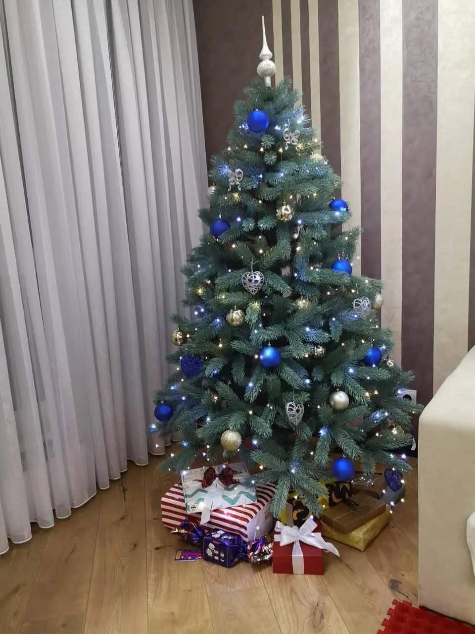 Ялинка лита штучна Хатинка Буковельська лита з металевою підставкою 1,80 м Блакитний (БукГ-180) - фото 2 Ялинка лита штучна Хатинка Буковельська лита з металевою підставкою 1,80 м Блакитний (БукГ-180) - фото 2