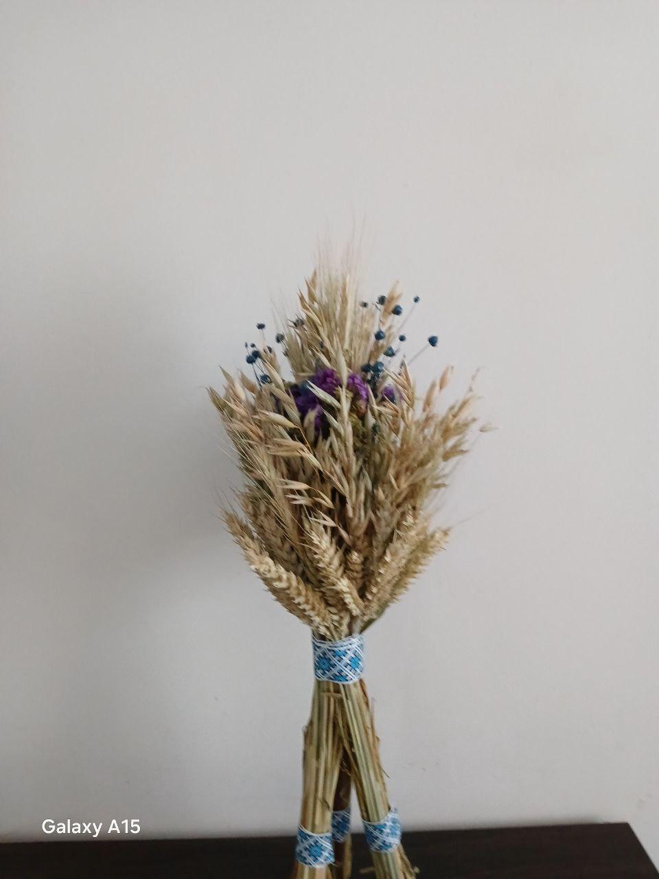 Дидух рождественский из колосья пшеницы/льна и овса на трех ножках 40-45 см с лентой вышиванкой Синий (2822589474) - фото 7 Дидух рождественский из колосья пшеницы/льна и овса на трех ножках 40-45 см с лентой вышиванкой Синий (2822589474) - фото 7