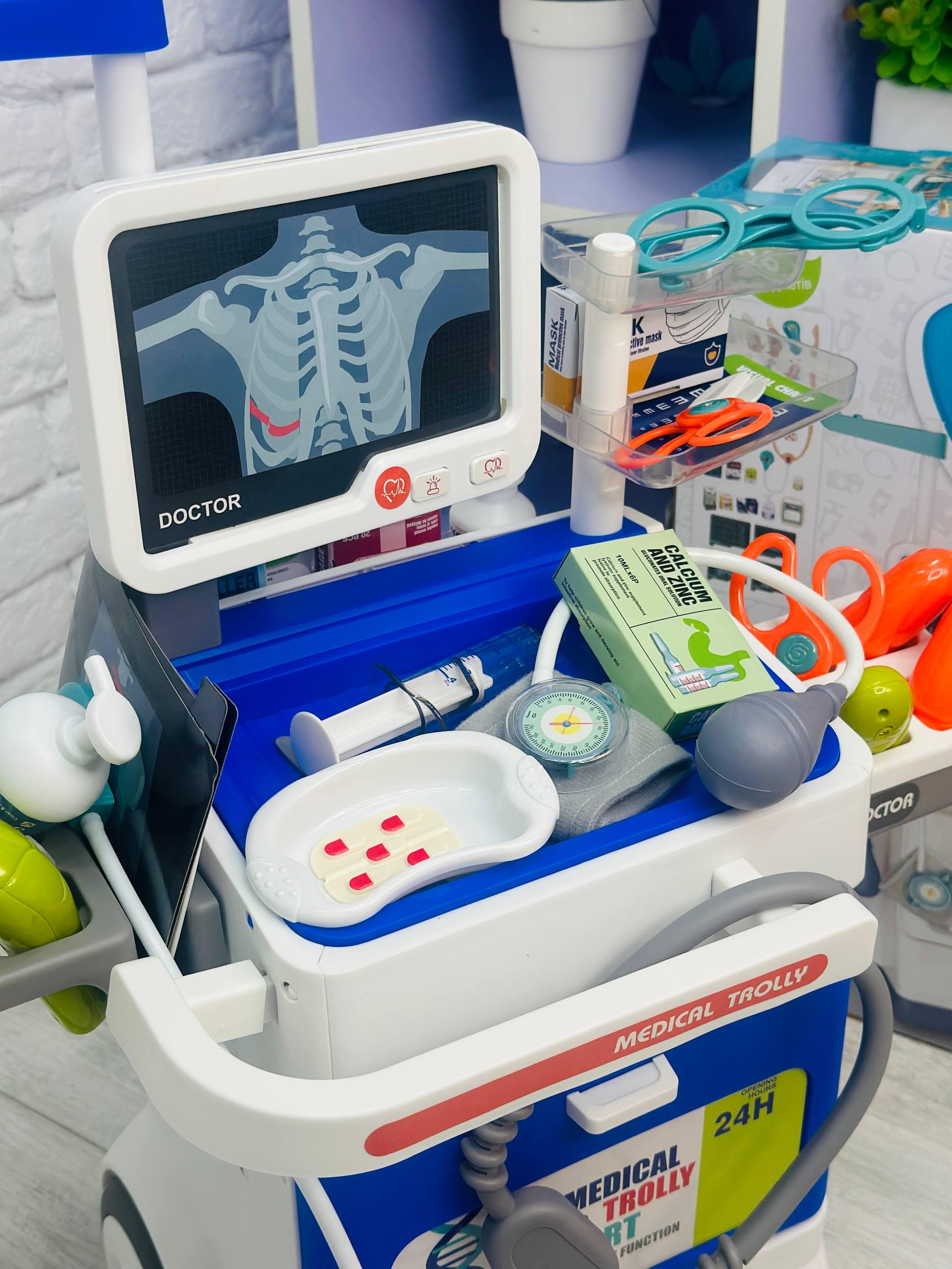Детский набор врача со столом-тележкой 32 пр. Синий (2562) - фото 3 Детский набор врача со столом-тележкой 32 пр. Синий (2562) - фото 3