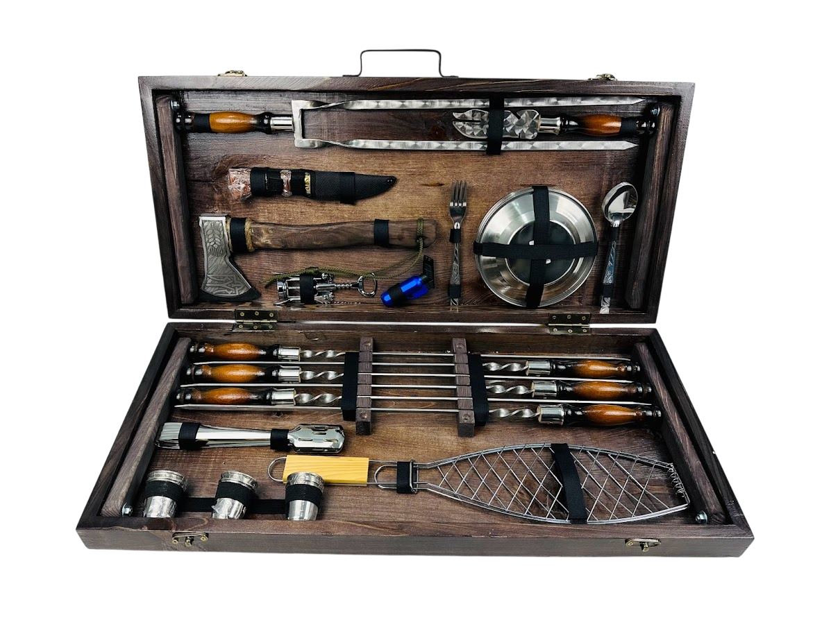 Набор шампуров Мега с аксессуарами и столом-трансформером для пикника 38 предметов 74х34х10 см Коричневый (124-10-KS-7511)