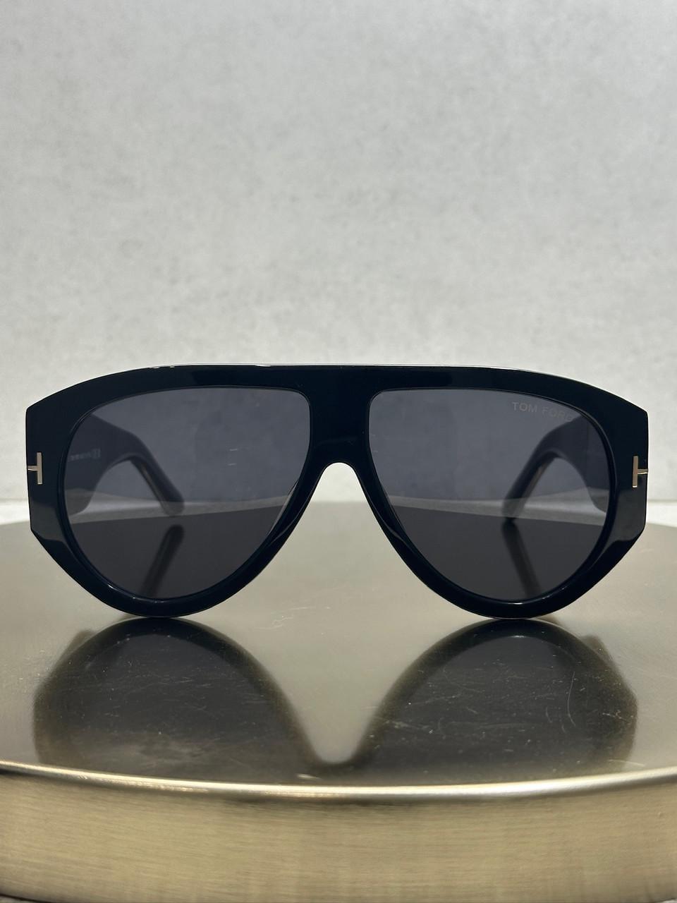 Солнцезащитные очки Tom Ford Bronson FT 1044 Black