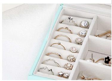 Шкатулка для украшений компактная из экокожи 12х12х5 см Голубой (ШДД-11-1) - фото 7 Шкатулка для украшений компактная из экокожи 12х12х5 см Голубой (ШДД-11-1) - фото 7