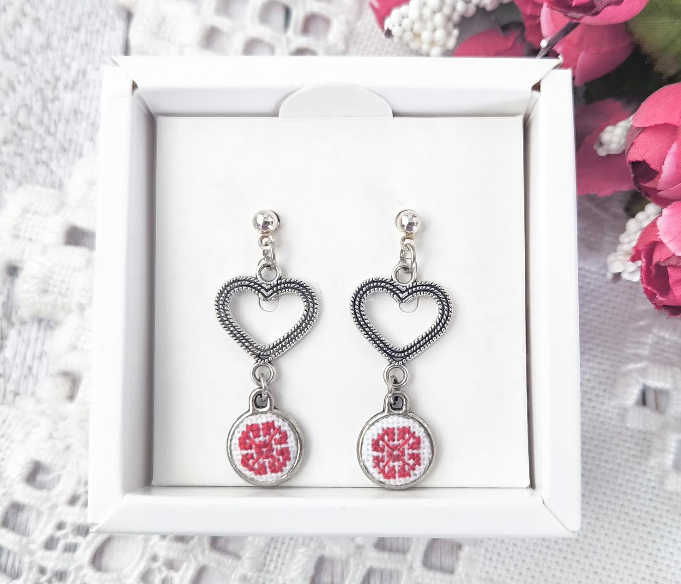 Сережки гвоздики вишиті Ажур Червоний (31549080)