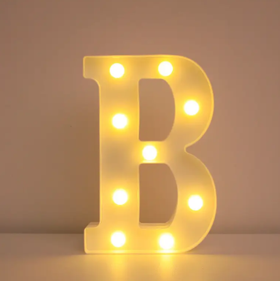Буква с подсветкой В объемная маленькая 21x16 см Белый (553110/1)