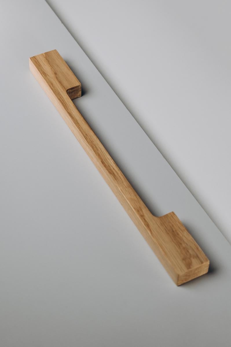 Меблева ручка з дерева 25 см Bridge