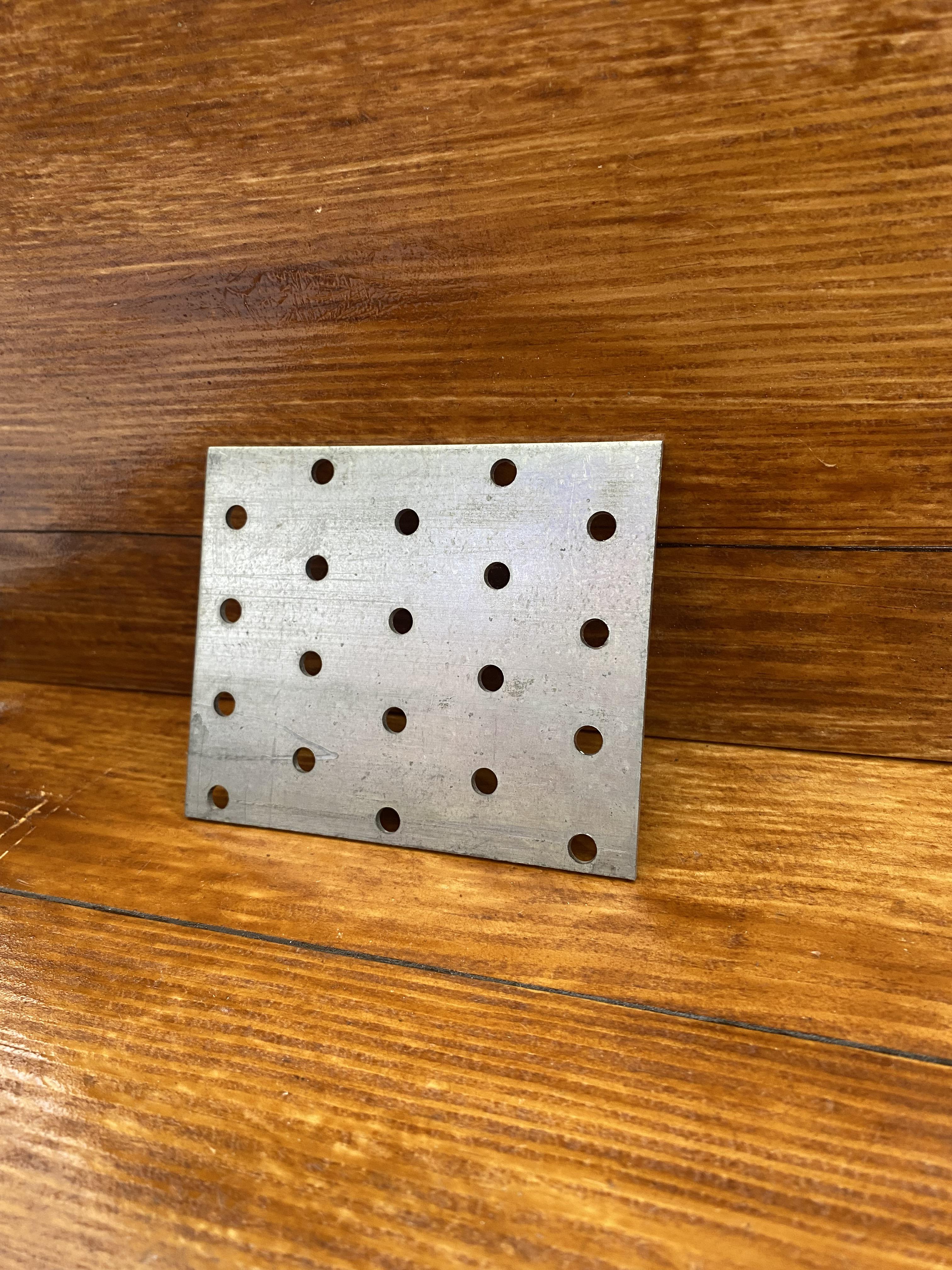 Пластина оцинкована 100х80х2 мм (СР86)