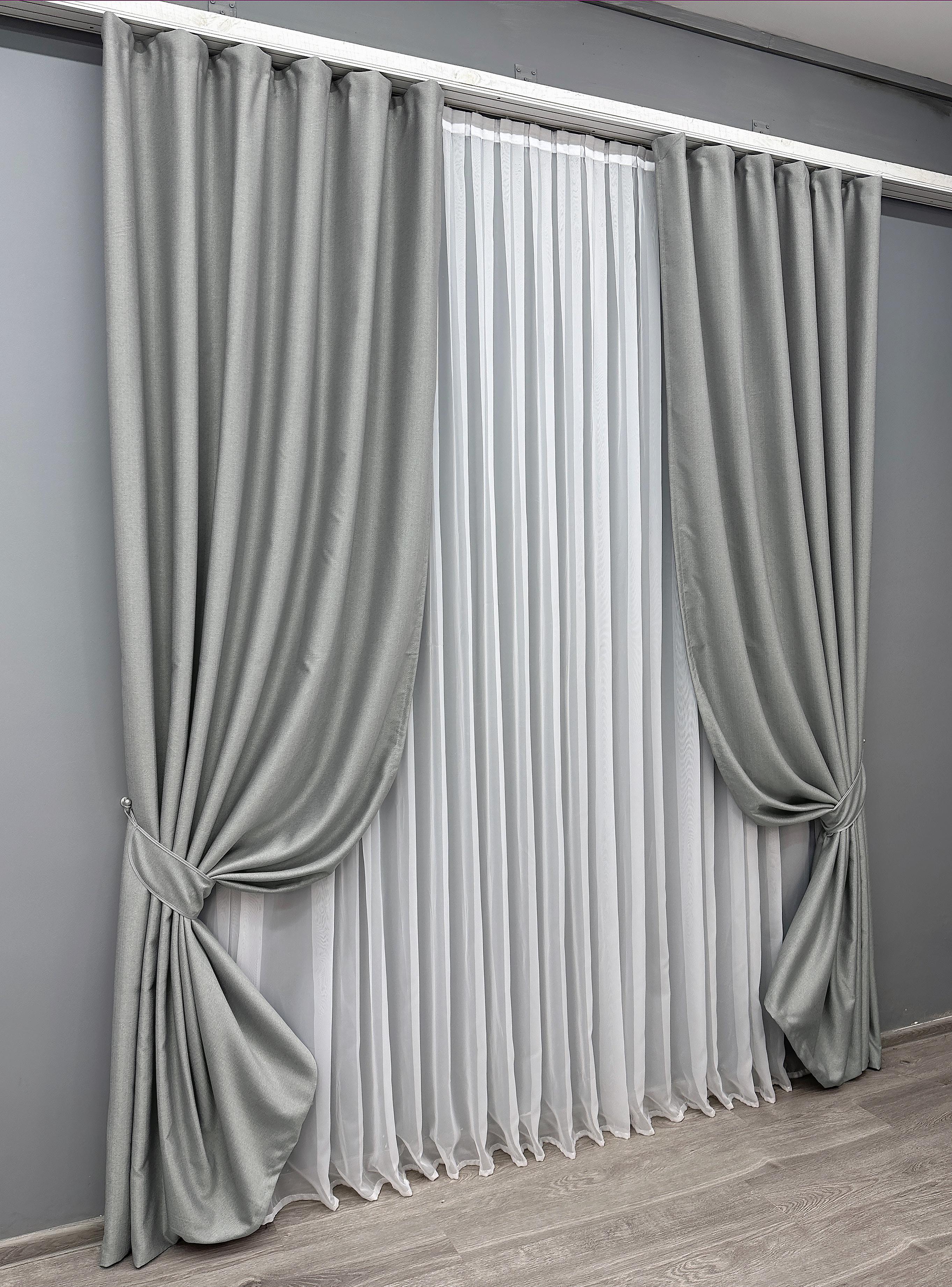 Комплект готовых штор VR-Textil Шенил однотонный №1689ш 150х270 см 2 шт. Светло-серый (33-0587) - фото 2 Комплект готовых штор VR-Textil Шенил однотонный №1689ш 150х270 см 2 шт. Светло-серый (33-0587) - фото 2