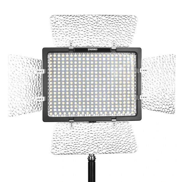 Постоянный свет Yongnuo YN300 IV kr RGB LED пульт CRI 95+ 3200-5600K (2191669867)