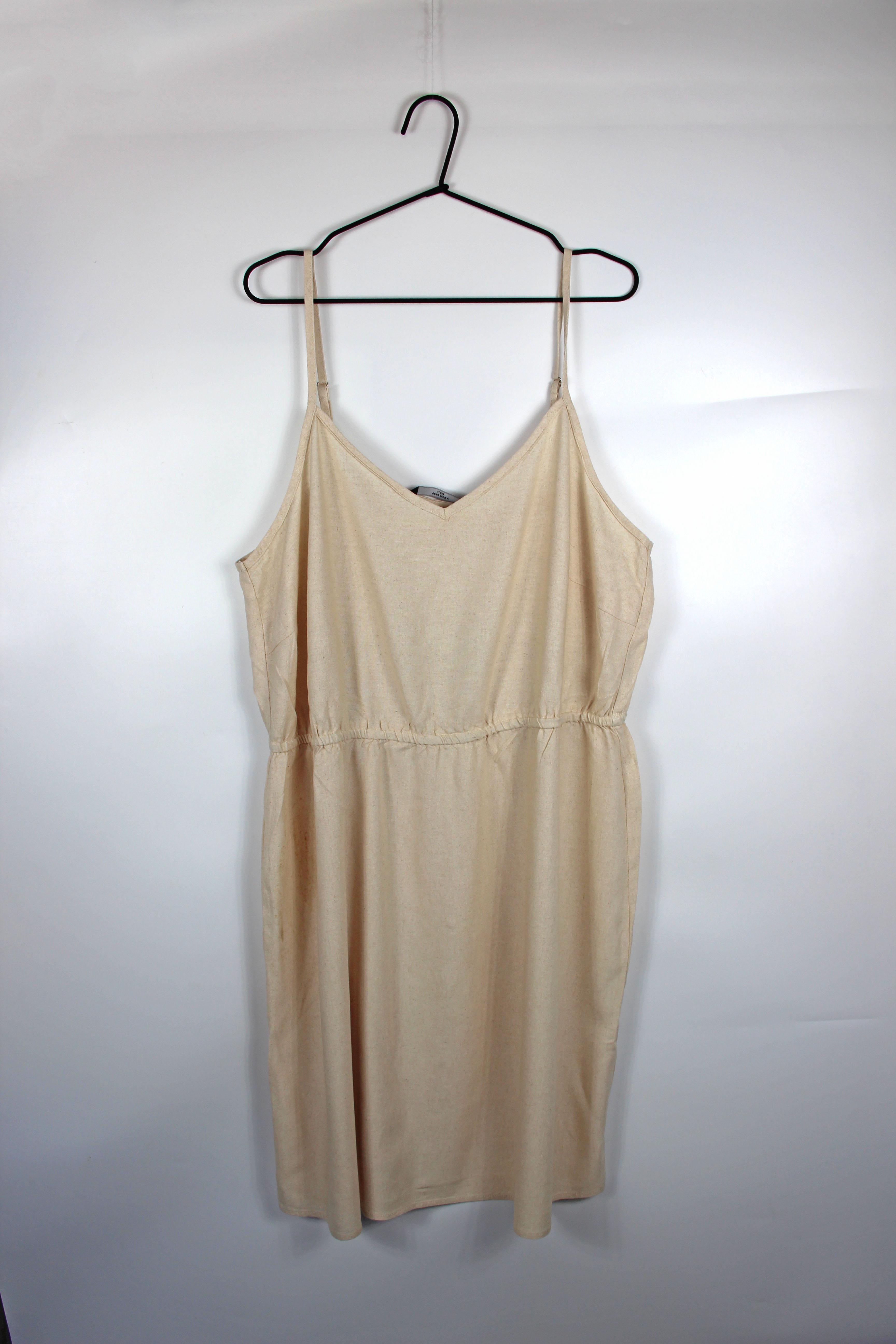 Платье Vero Moda 10323545 р. 46 Светло-бежевый